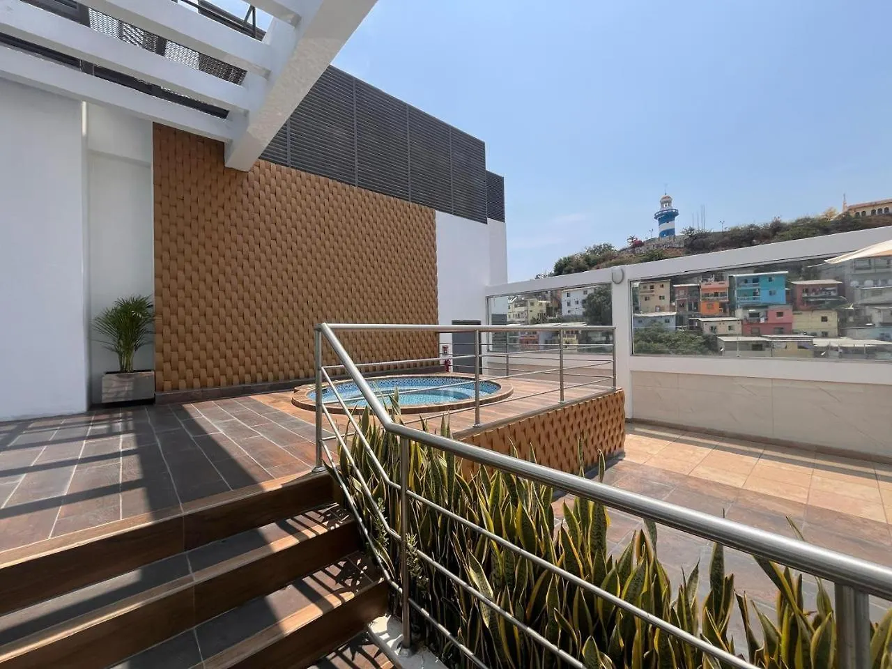 Blue Suite In Puerto Santa Ana With A View Of The River! 瓜亚基尔 0*,  厄瓜多尔