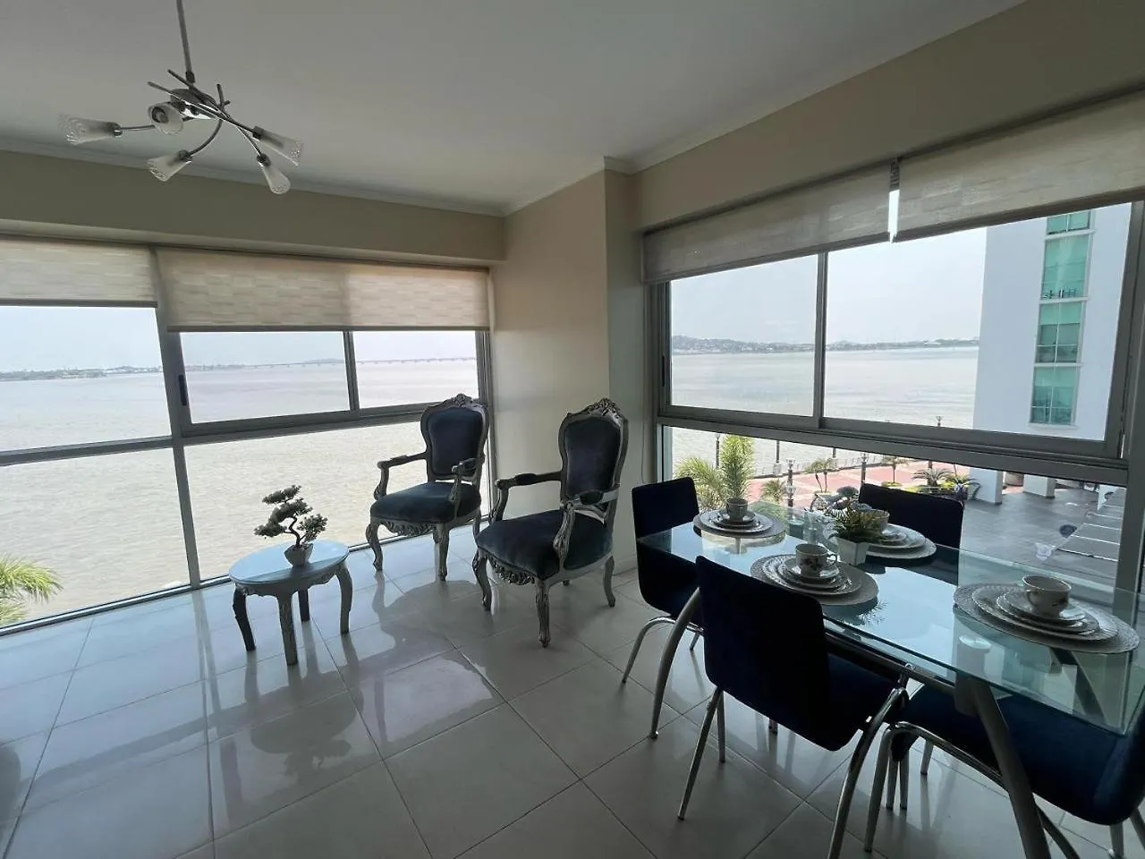 Blue Suite In Puerto Santa Ana With A View Of The River! 瓜亚基尔 0*,