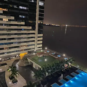 Vista A La Ciudad Y Rio Con Generador 24 Horas Apartamento